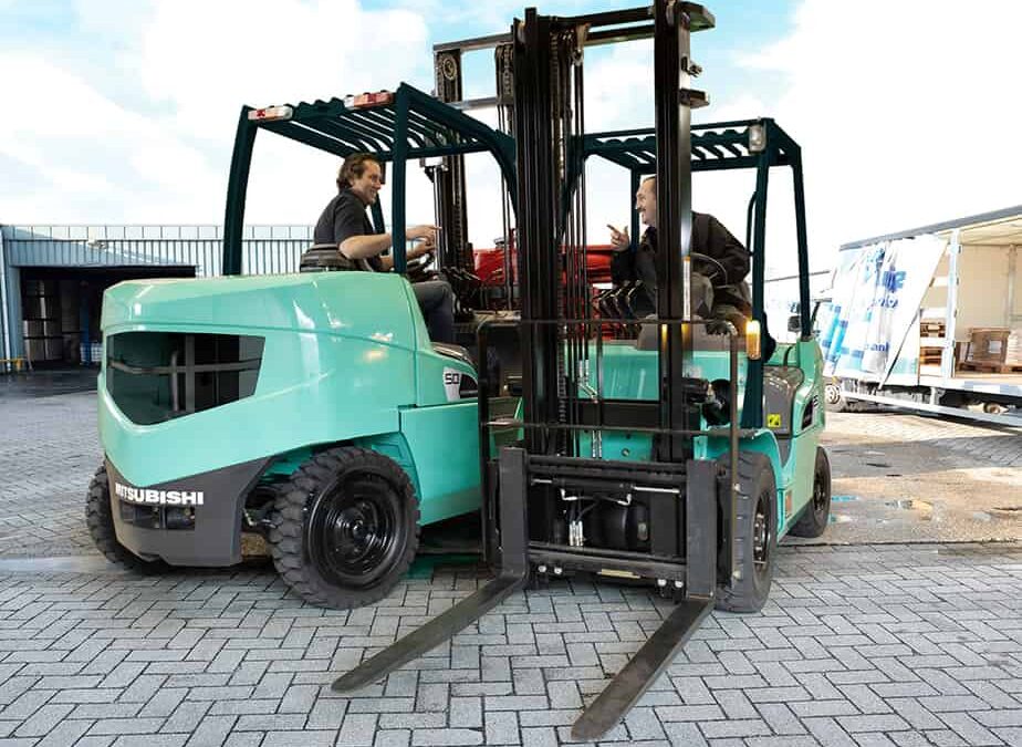 Exploring 9 Key Forklift Uses