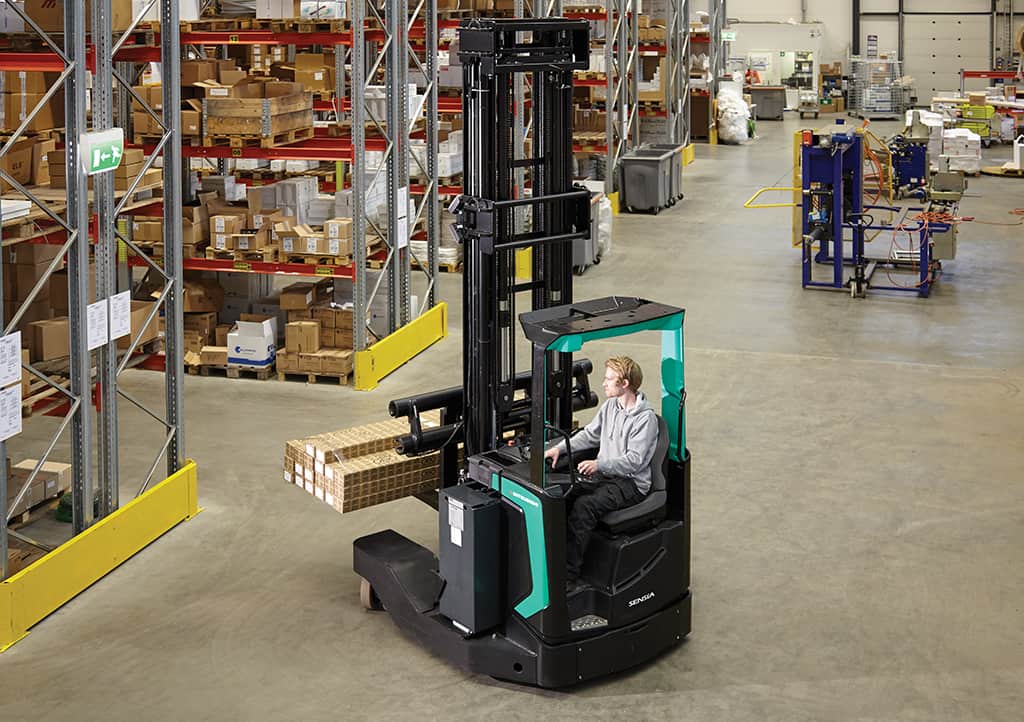 img_reach_truck_2